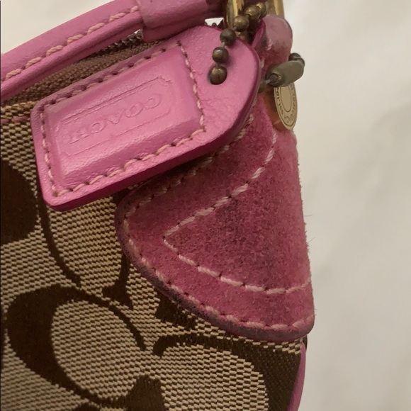 Coach Signature Wristlet - Picture 5 of 5